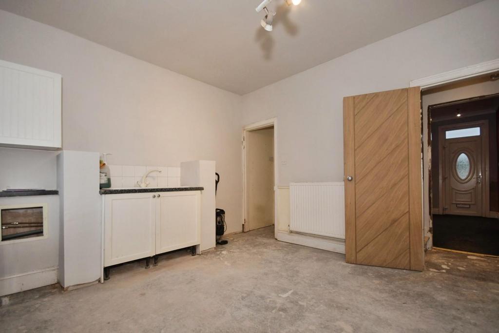 35 KITCHEN 02.jpg