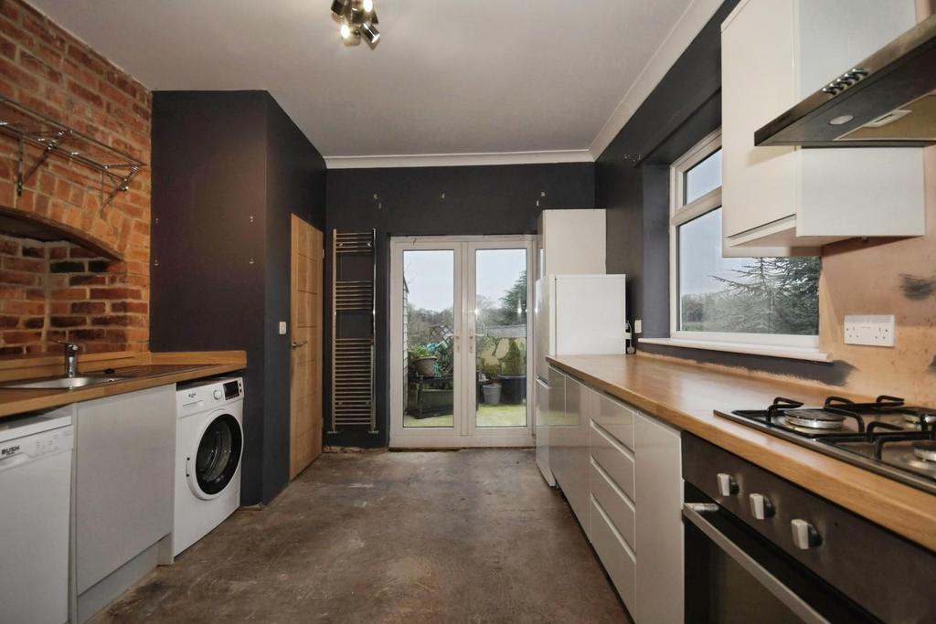 33 KITCHEN 01.jpg