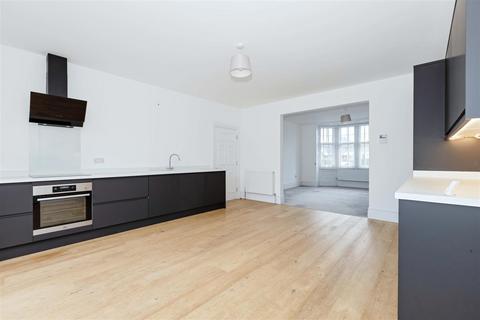 2 bedroom flat to rent, Dyke Road, Brighton