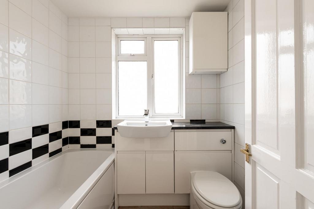 3 Bedroom Terraced for Sale