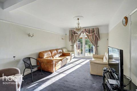 3 bedroom semi-detached house for sale, Chaseville Park Road, London