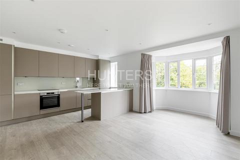 3 bedroom flat to rent, Crouch End Hill, London, N8