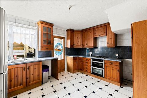 3 bedroom terraced house for sale, Northbourne Avenue, Dover, CT17