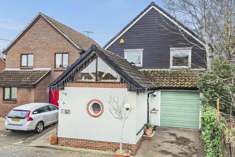 4 bedroom detached house for sale - Roxwell Avenue, Chelmsford CM1
