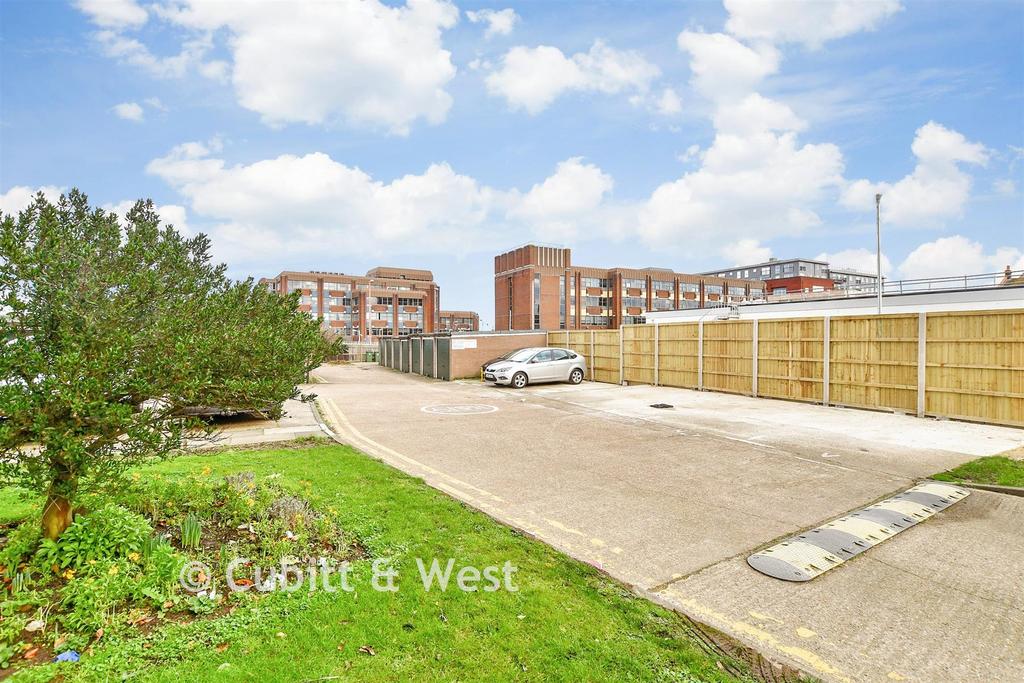Driveway/Parking