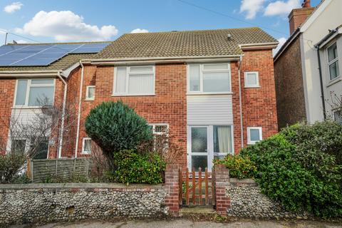 3 bedroom semi-detached house to rent - Cliff Road, Sheringham, NR26