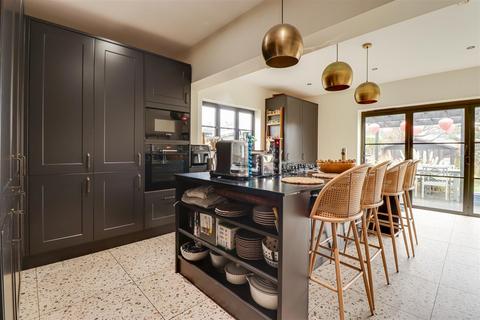 3 bedroom detached bungalow for sale, Tattersall Gardens, Leigh-On-Sea SS9