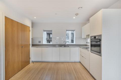 3 bedroom apartment to rent, Rainier Apartments, Croydon CR0