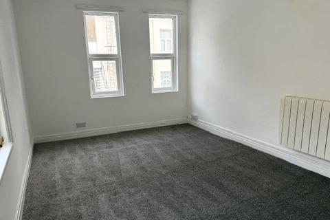 2 bedroom apartment to rent, South Street, Scarborough, North Yorkshire, YO11