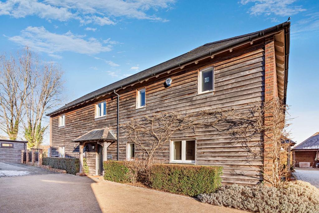 6 Holmes Field Court