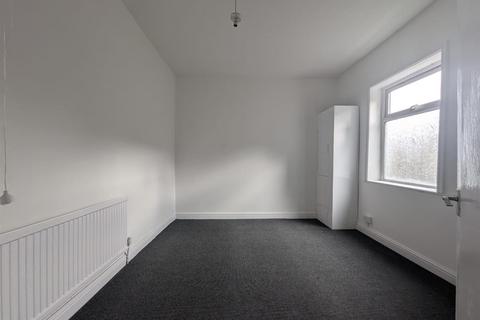 2 bedroom apartment to rent, Grove Road, Stoke-On-Trent