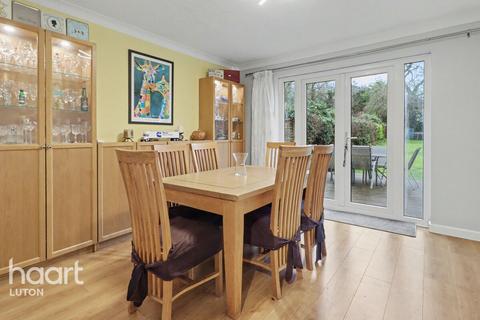 3 bedroom detached house for sale, Honeygate, Luton