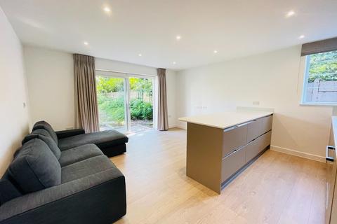 undefined, Crouch End Hill, London N8
