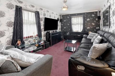 4 bedroom maisonette to rent, Coombe Vale Road, Teignmouth, TQ14