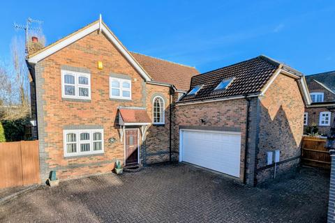 5 bedroom detached house for sale, Bayley Mead, St. Johns Road, Hemel Hempstead, HP1