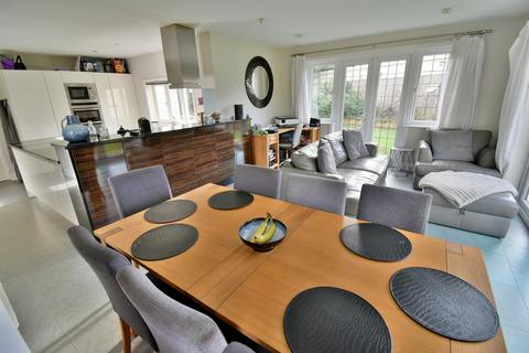 4 bedroom detached house for sale, New Road, Bournemouth, BH10