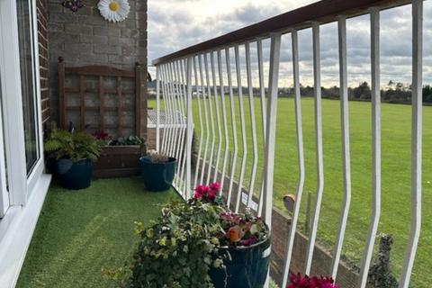 3 bedroom flat for sale, Galemoor Avenue, Gomer