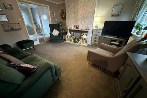 3 bedroom semi-detached house for sale, Sandringham Avenue, Stapenhill, Burton-on-Trent, DE15