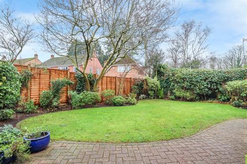 4 bedroom detached house for sale, Ferndale Drive, Kenilworth