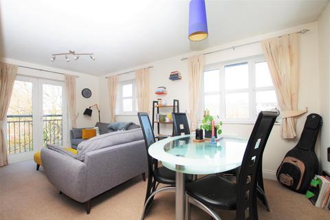 2 bedroom flat to rent, Torun Way, Swindon SN25