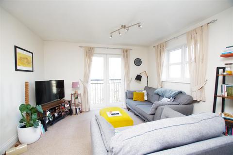 2 bedroom flat to rent, Torun Way, Swindon SN25