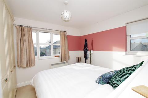 2 bedroom flat to rent, Torun Way, Swindon SN25