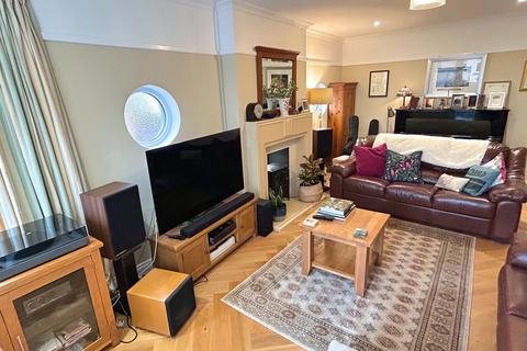 4 bedroom detached bungalow for sale, SPRINGFIELD AVENUE, PORTHCAWL, CF36 3LB