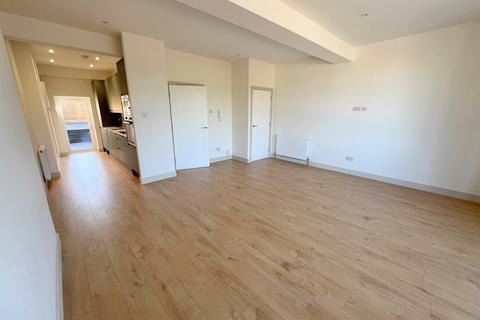 undefined, Station Road, New Milton, Hampshire. BH25 6HN