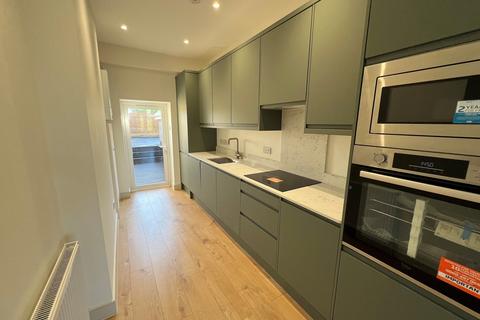undefined, Station Road, New Milton, Hampshire. BH25 6HN
