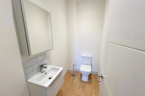 undefined, Station Road, New Milton, Hampshire. BH25 6HN