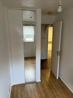 2 bedroom flat for sale, Cotton Avenue, London W3