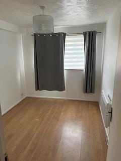 2 bedroom flat for sale, Cotton Avenue, London W3