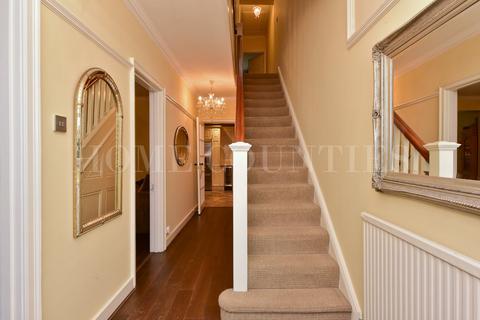 5 bedroom semi-detached house for sale, St Albans Road, South Mimms, Potters Bar, EN6
