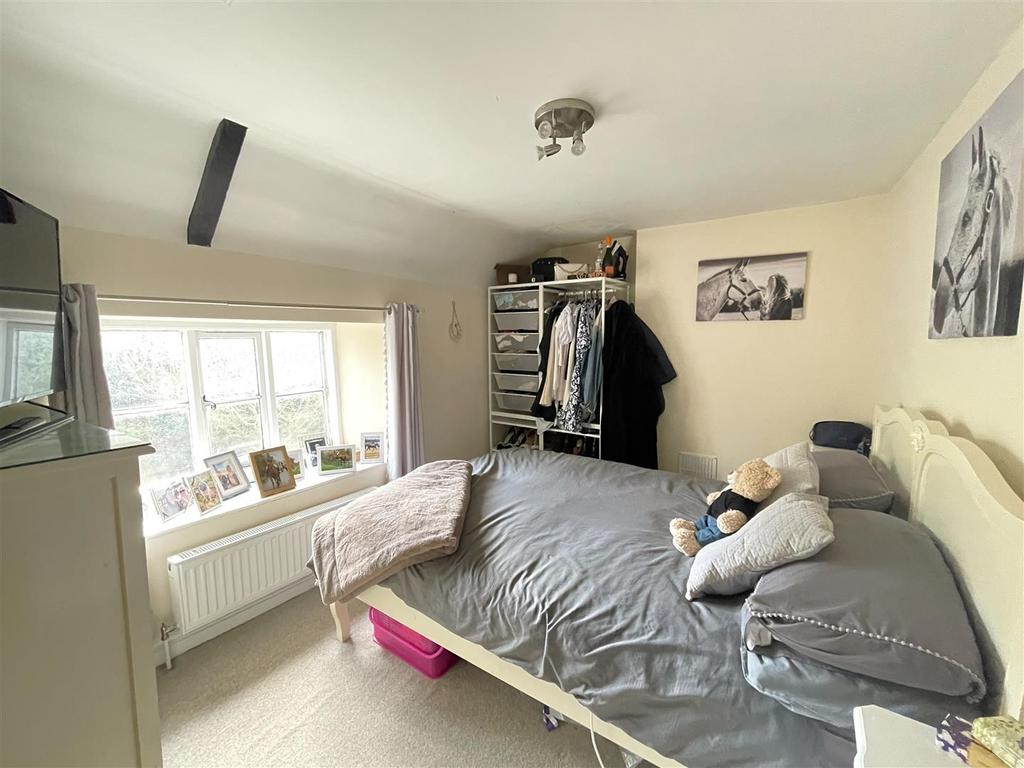 Bedroom 2.JPG