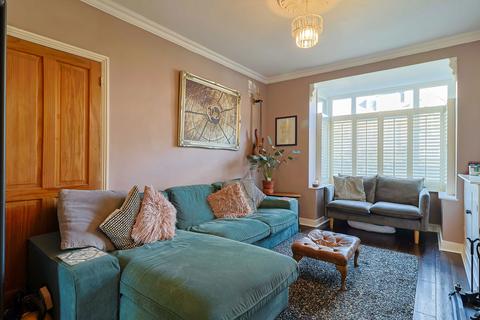 3 bedroom terraced house for sale, Limpsfield Road, Warlingham CR6