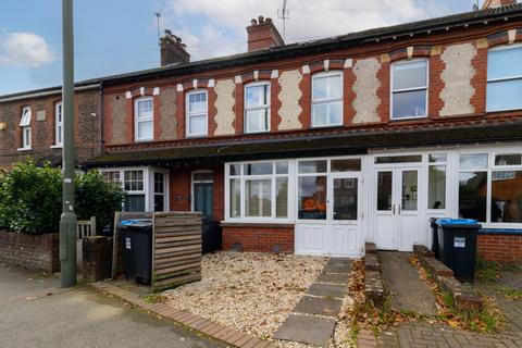 3 bedroom terraced house for sale, Limpsfield Road, Warlingham CR6