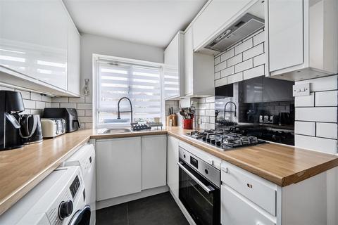 2 bedroom apartment for sale, Adelaide Road, Surbiton