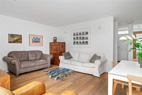 3 bedroom duplex for sale, Kingsgate Estate, Tottenham Road, London, N1
