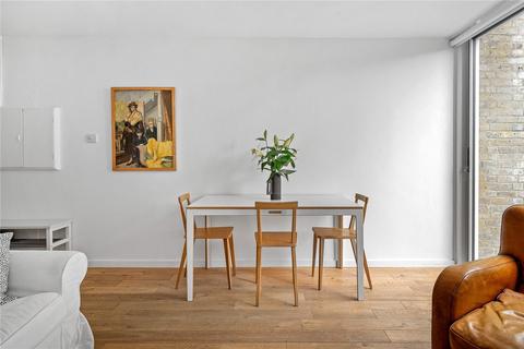 3 bedroom duplex for sale, Kingsgate Estate, Tottenham Road, London, N1