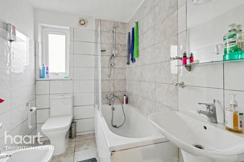 3 bedroom character property for sale, Lenham Road, Thornton Heath