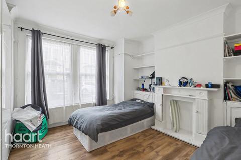 3 bedroom character property for sale, Lenham Road, Thornton Heath