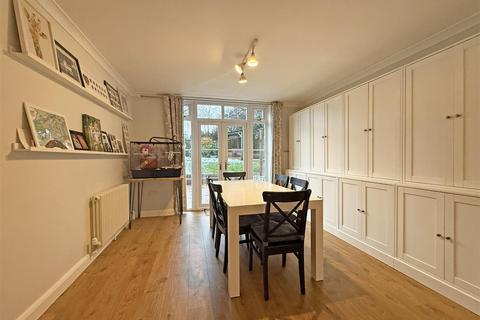 4 bedroom detached house for sale, Ellesmere Drive, Shrewsbury