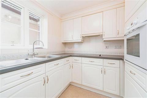 1 bedroom retirement property to rent, 38 Calcot Priory, Bath Road RG31
