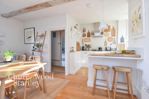 2 bedroom terraced house for sale, High Street, Mistley, CO11