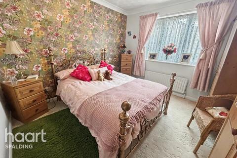 2 bedroom detached bungalow for sale, Sutton St James PE12