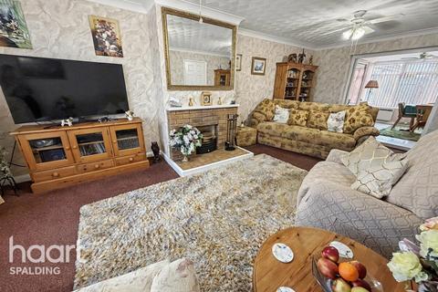 2 bedroom detached bungalow for sale, Sutton St James PE12