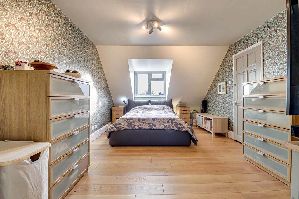 Principal bedroom