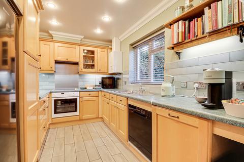 4 bedroom detached house for sale, Malms Close, Kensworth, Dunstable, LU6