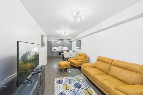 2 bedroom apartment to rent, Mariners Court, The Docks, Gloucester