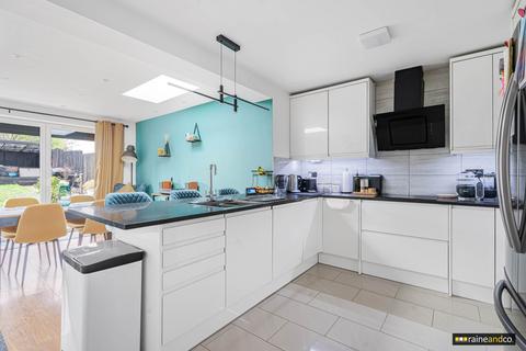 3 bedroom terraced house for sale, Furzefield Road, Welwyn Garden City